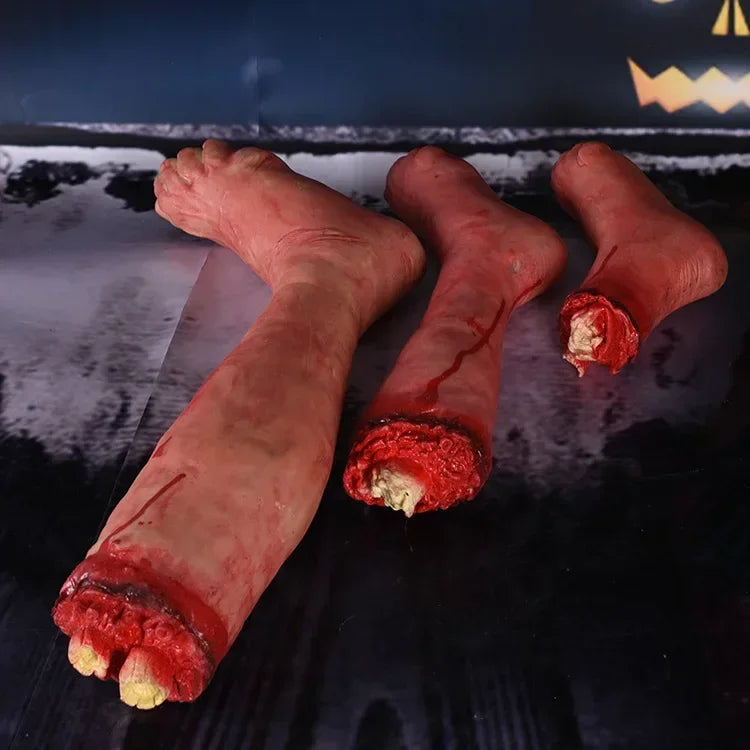 Bloody Severed Hand Prop – Realistic Halloween Decoration